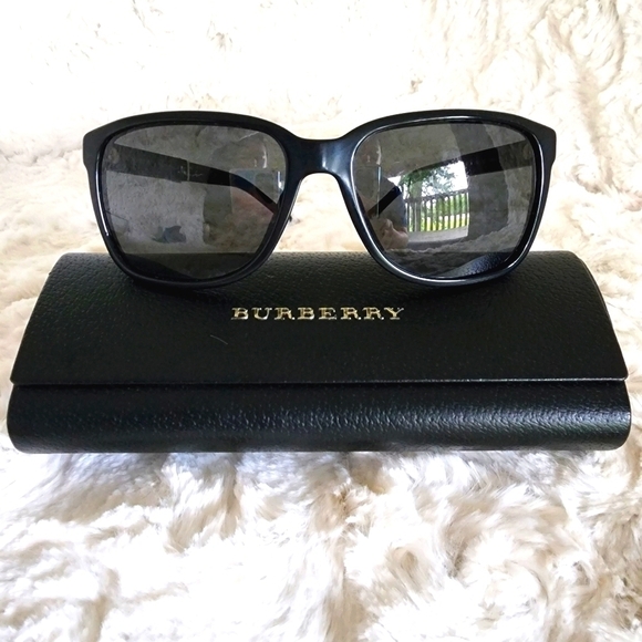 Burberry B 4181 Black Nova Check Square Sunglasses - Picture 1 of 12